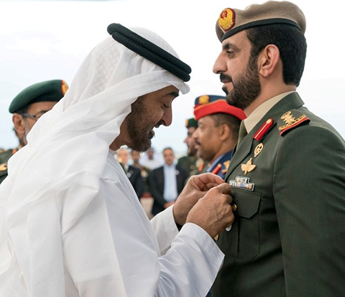 Abu Dhabi Crown Prince Honors Members of UAE Armed Forces