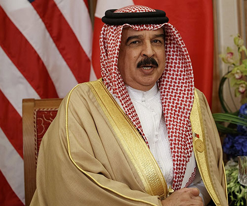 Bahrain’s King Receives Royal Guard Team