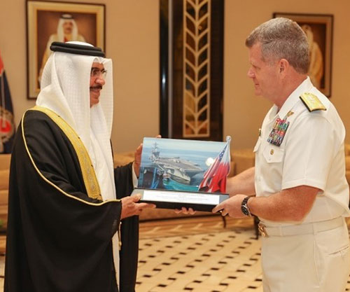 Bahrain’s Interior Minister Receives Outgoing 5th Fleet Commander