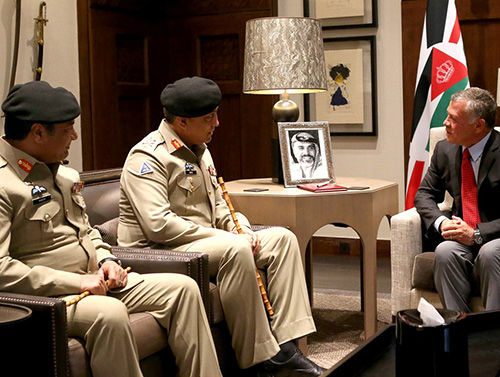 Jordanian King Meets British, Pakistani Military Delegations