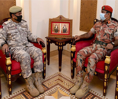 Oman’s Army Chief Receives Commander of Qatari Command & Staff College