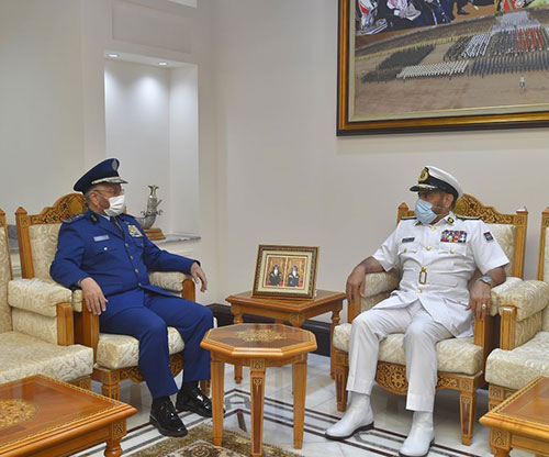 Saudi Chief of General Staff Concludes Visit to Oman 