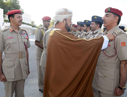 Sultan Qaboos Confers Royal Commendation Medals
