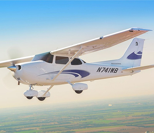Textron Aviation Wins Orders for 52 Cessna Skyhawk in China 