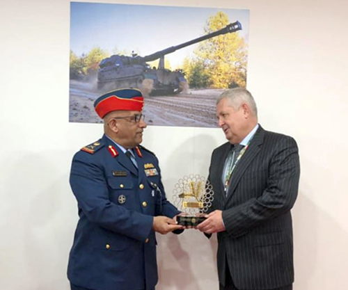 UAE Defense Delegation Attends MSPO Exhibition in Poland