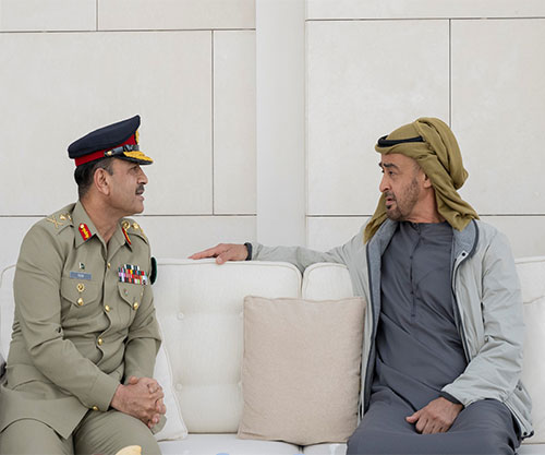 UAE President Receives Chief of Army Staff of Pakistan