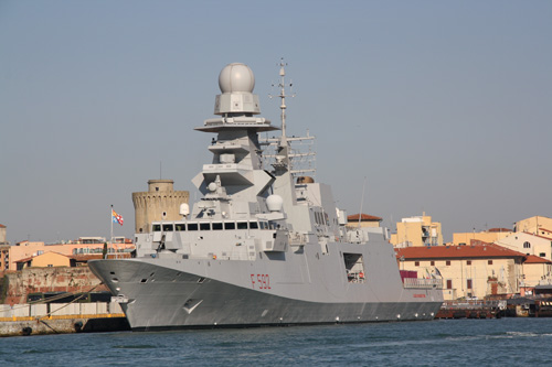EVOLUTON OF NAVIES IN THE GULF EVOLUTON OF NAVIES IN THE GULF