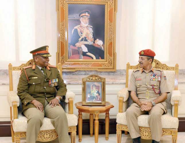 Oman’s Chief of Staff Receives South Africa’s Army Chief