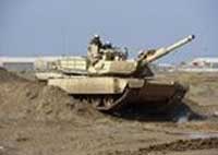 US Trains Iraqi Soldiers on M1A1 Tank