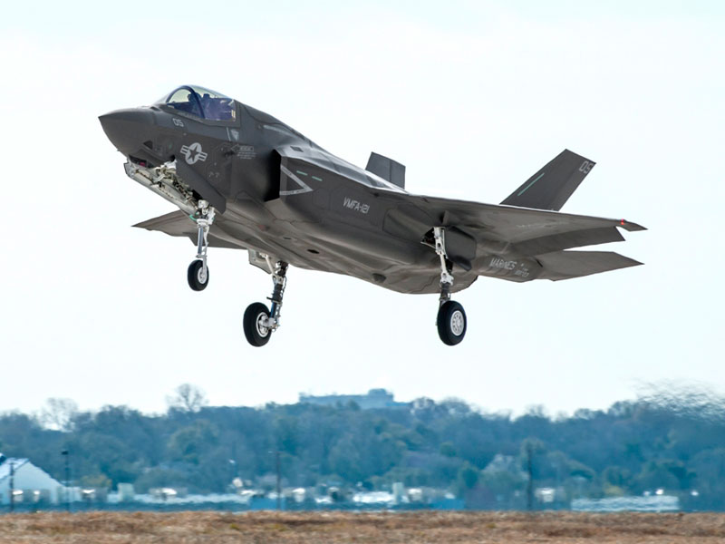 1st Flight for 1st F-35 with Center Wing Assembly