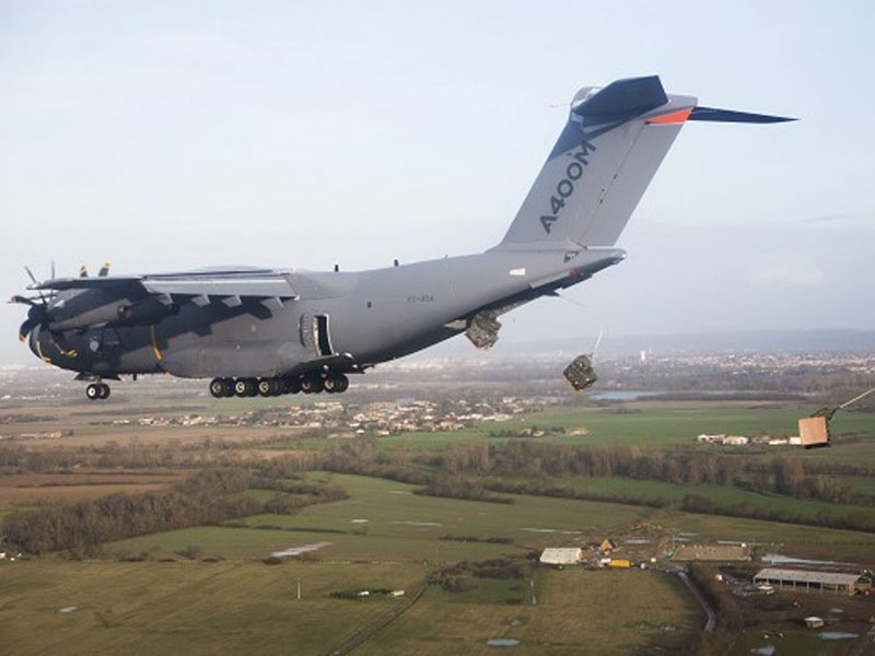 Airbus A400M Completes First Airdrop Trials