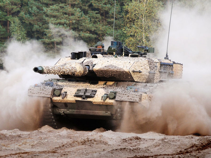 Germany Receives Latest Version of Leopard 2