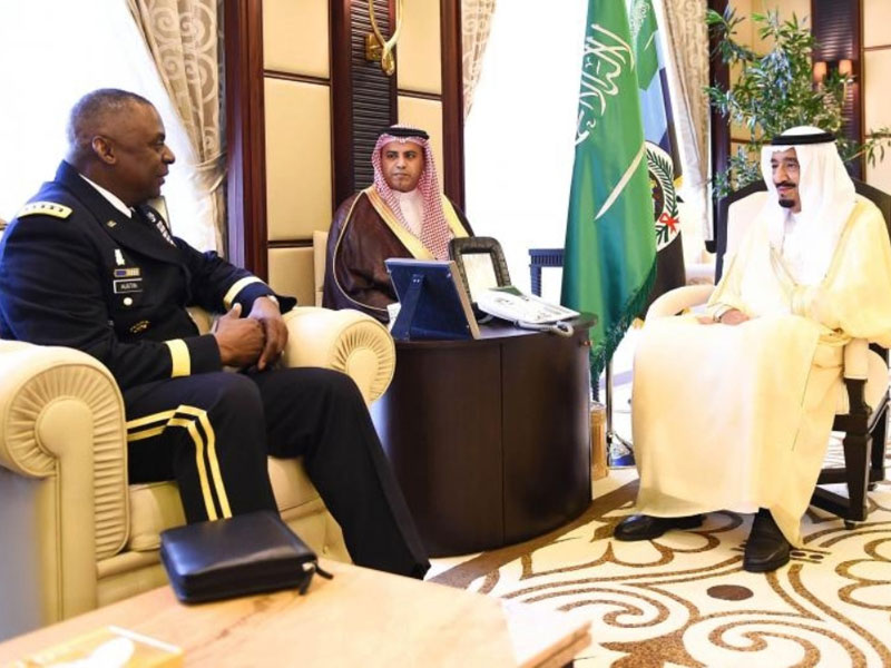 Saudi Crown Prince Receives Chief of US Central Command