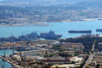 Military port of Toulon in 2009. (Photo: Jesfr)