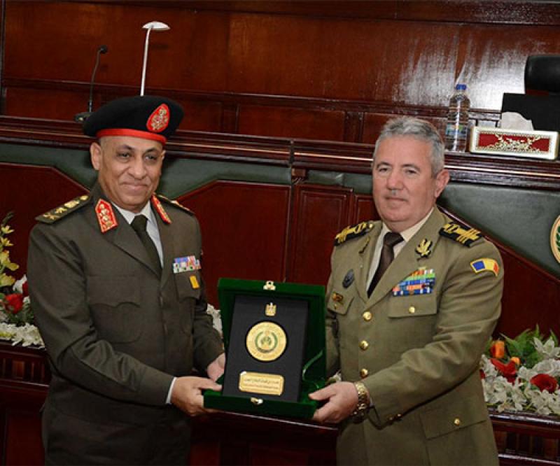 Egypt’s Air Defense Forces Command Receives Delegation of Arab & Foreign Military Attachés 