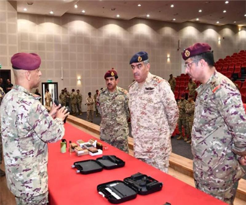 Kuwait’s Chief of Staff Hails Amiri Guard’s Defensive Role