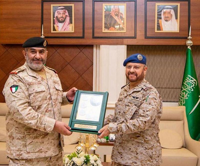 Saudi Chief of General Staff Receives Kuwaiti Counterpart