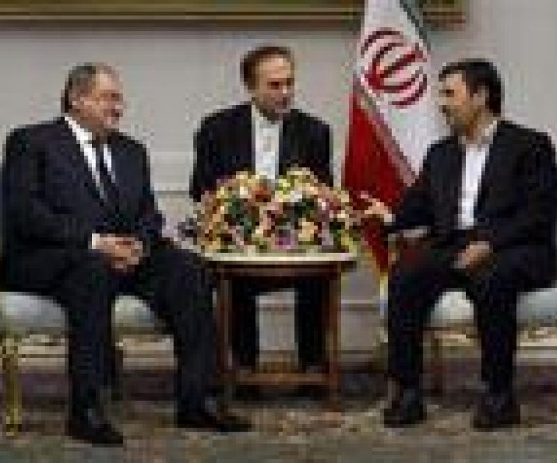 Lebanese Defense Minister Visits Iran