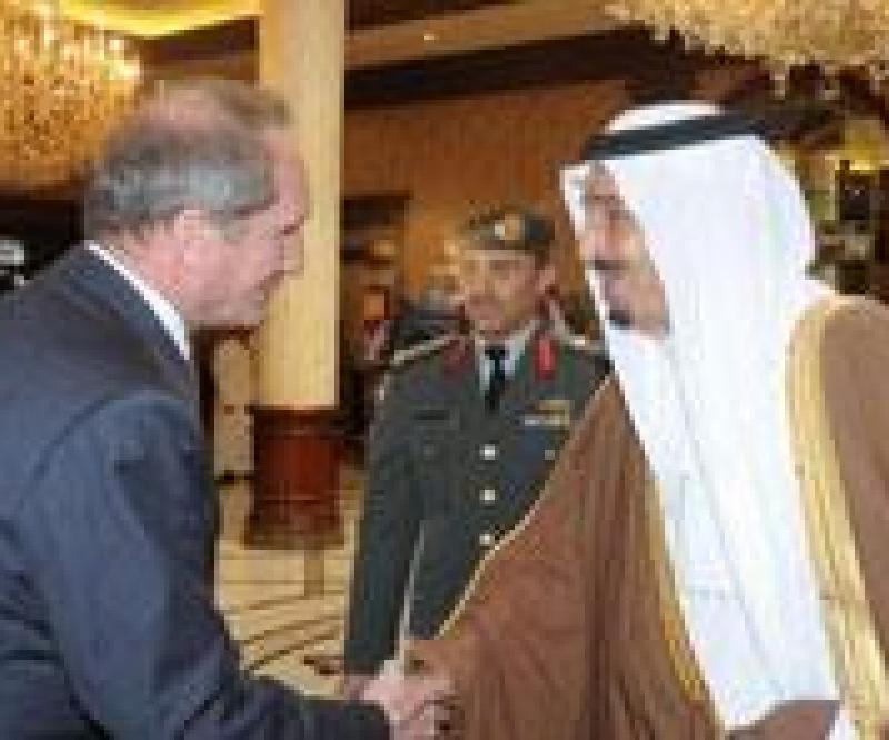 Saudi Arabia, France Discuss Defense Ties