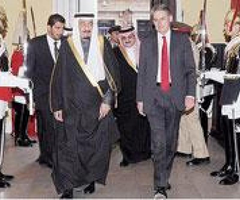 Saudi Arabia, UK to Boost Defense Ties