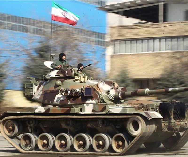 Iran Unveils New Versions of Zolfaqar, Samsam Tanks