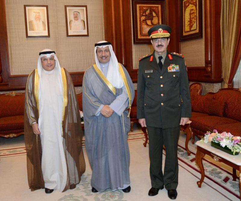 Kuwaiti, Canadian Military Officials Discuss Cooperation