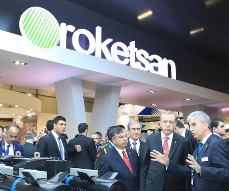 Erdogan, Ozel Visit Roketsan Stand at IDEF Exhibition