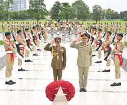 Commander of Royal Army of Oman Meets Pakistan’s Chief of General Staff