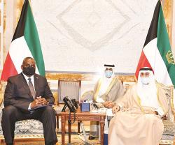 Emir of Kuwait Receives US Secretary of Defense