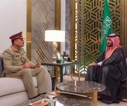Saudi Crown Prince Receives Commander of Pakistani Army