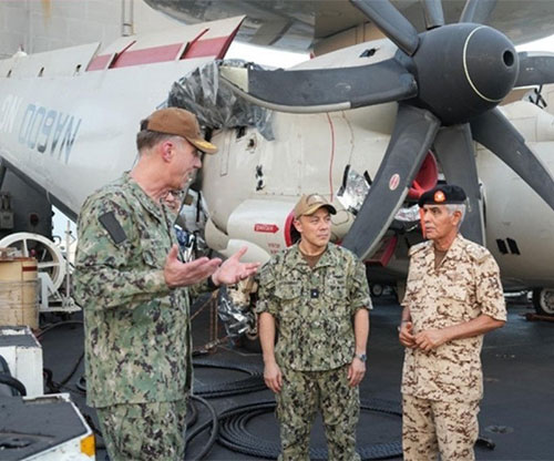 Bahrain’s Chief of Staff Tours US Navy Aircraft Carrier USS Nimitz