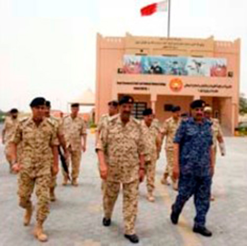 Bahrain’s Commander-in-Chief Visits Military College 