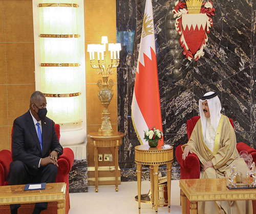 Bahrain’s King, Crown Prince Receive US Defense Secretary