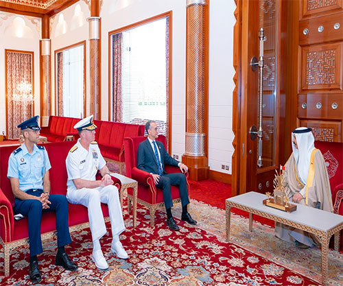 Bahrain’s King Receives US Ambassador, US Fifth Fleet Commander