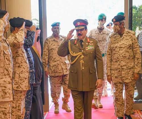 Bahrain’s King Visits Defense Force’s General Command