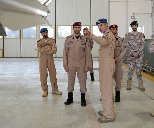 Commander of Qatari Amiri Guard Visits Amiri Air Force