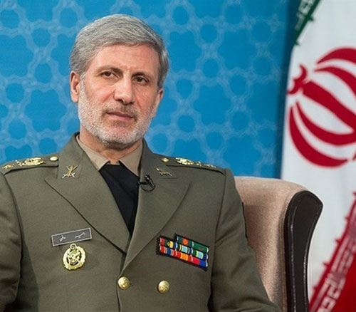 Defense Minister: “Iran Capable of Building Strategic Weapons”