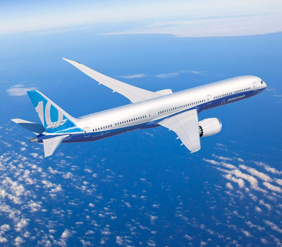 Emirates Commits for 40 Boeing 787-10 Dreamliners