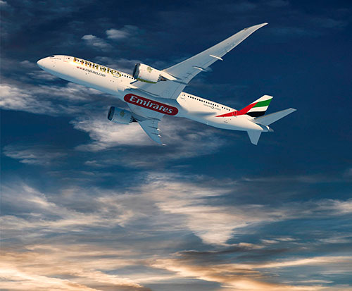 Emirates Orders 30 Boeing 787 Dreamliner Airplanes 