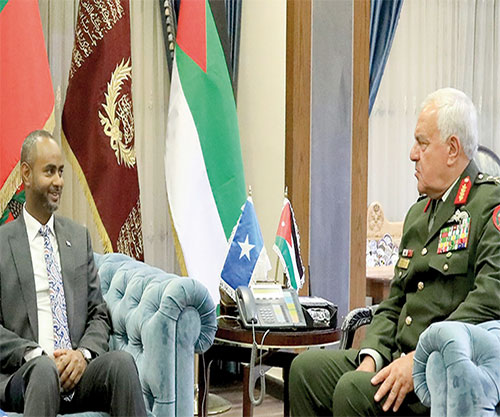 Jordanian Army Chief, Somali Defense Minister Discuss Military Cooperation