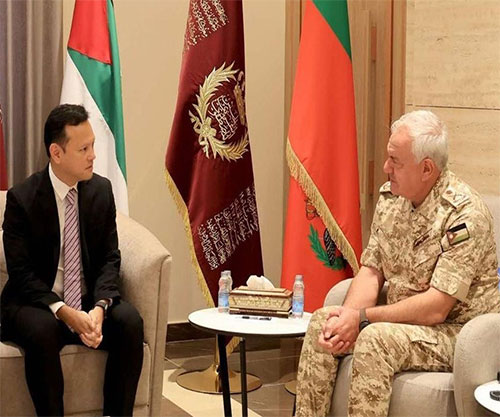 Jordanian Army Chief Receives Singaporean Senior Minister of State for Defence 