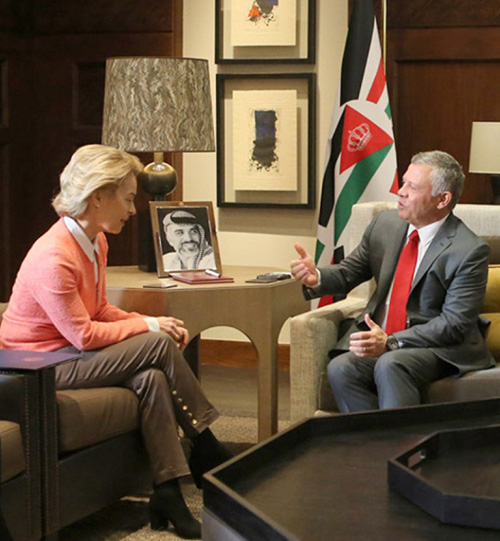Jordanian King Receives German Defense Minister