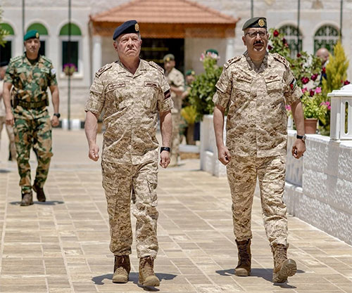 Jordanian King Visits Eastern Military Region Command