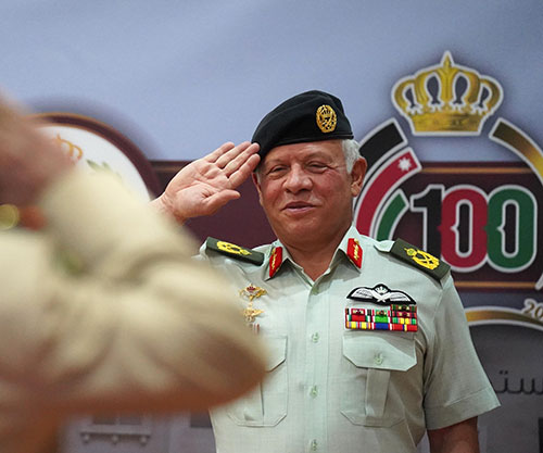 King Attends Royal Jordanian National Defense College Graduation
