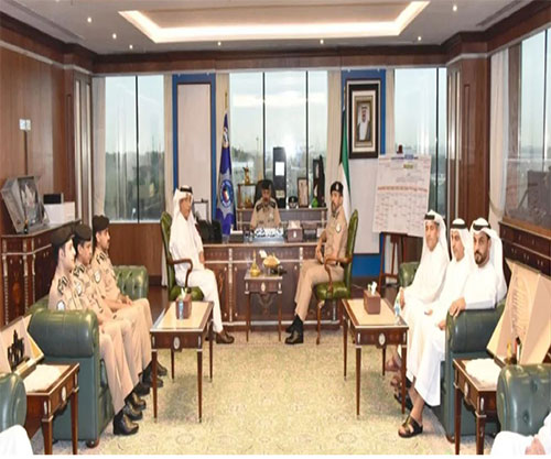Kuwait, UAE Discuss Security Ties