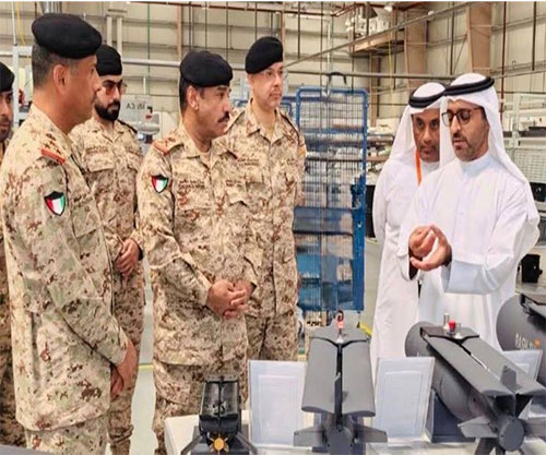 Kuwait Army Assistant Chief of General Staff for Supply and Logistics Major General Salah Al-Azmi held talks last week with UAE Ministry of Defense Assistant Chief of Staff for Joint Capabilities Major General Ishaq Al-Balushi on ways to strengthen military and defense cooperation between the two countries. In a statement, the Kuwait Army General Staff said the meeting took place during Al-Azmi’s official visit to the United Arab Emirates (UAE), during which the two sides discussed issues of mutual interest aimed at strengthening bilateral relations and advancing their shared interests. The statement added that the Kuwaiti delegation visited UAE-based EDGE Group where it reviewed the latest technologies, systems and defense solutions developed by the group. The meeting was attended by Chief of the Armament and Equipment Authority Brigadier General Khalifa Duaij Al-Sabah, along with senior military officers from both countries. Launched in November 2019, EDGE is one of the world’s leading advanced technology Kuwait Army Assistant Chief of General Staff for Supply and Logistics Major General Salah Al-Azmi held talks last week with UAE Ministry of Defense Assistant Chief of Staff for Joint Capabilities Major General Ishaq Al-Balushi on ways to strengthen military and defense cooperation between the two countries. In a statement, the Kuwait Army General Staff said the meeting took place during Al-Azmi’s official visit to the United Arab Emirates (UAE), during which the two sides discussed issues of mutual interes