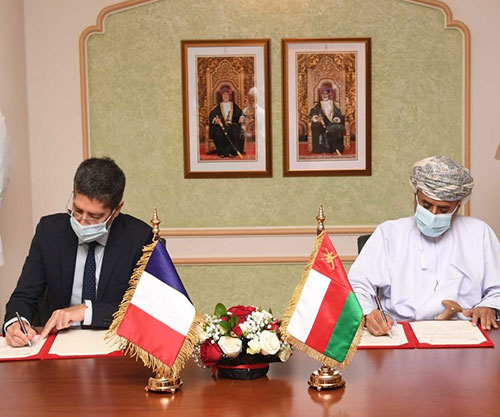 Oman, France Sign MoU in Military Cooperation