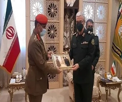 Omani, Iranian Military Friendship Committee Meets in Tehran