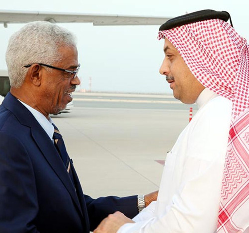 Qatar’s Defense Minister Receives Sudanese Counterpart