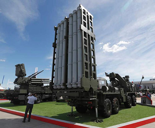 Russian Aerospace Force Receives First S-350 Medium-Range Air Defense System 